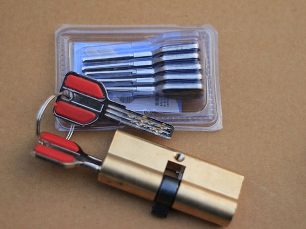 昆明市24小时上门开锁公司